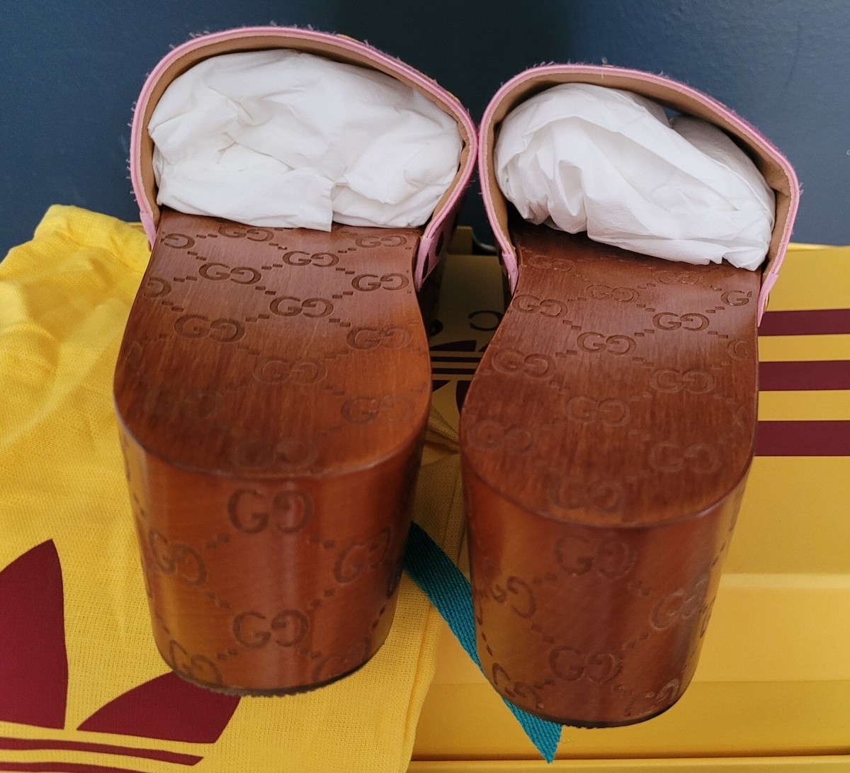 NEW GUCCI x ADIDAS™ W0MEN'S TREFOIL GG CLOG SLIDE 'ROSE