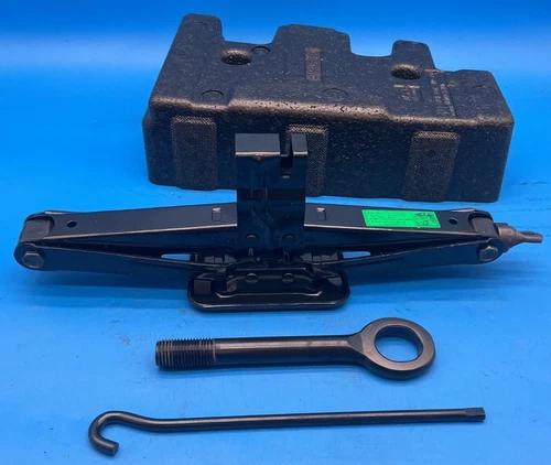 Tire Emergency Scissor Jack & Tool Kit - 2007-2012 Hyundai Veracruz 09100-3J100