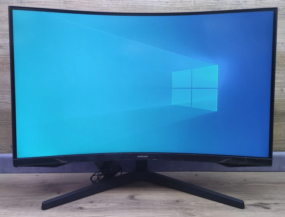 Samsung Odyssey G5 C32G53TQWR Gaming Monitor 31.5" WQHD 2560x1440 FreeSync 144Hz - Bild 2 von 4