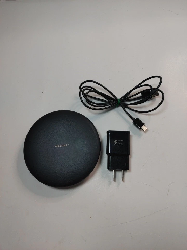 Samsung EP-PG950 QI Fast Wireless Charging Stand with USB Cord & 5V/9V Adapter - Image 3 of 4