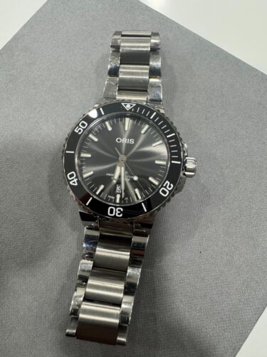 Oris Aquis Titanium Diver Watch 43.5 mm Automatic Date Grey Used - great shape! - Picture 3 of 8