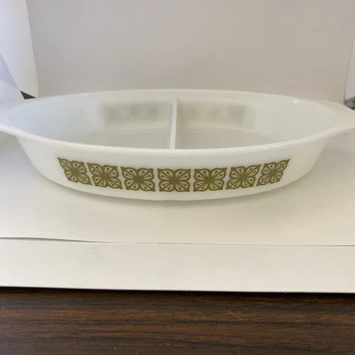 Vintage Pyrex Verde Green Square Flower Divided Casserole Dish 1.5 Qt NO Lid