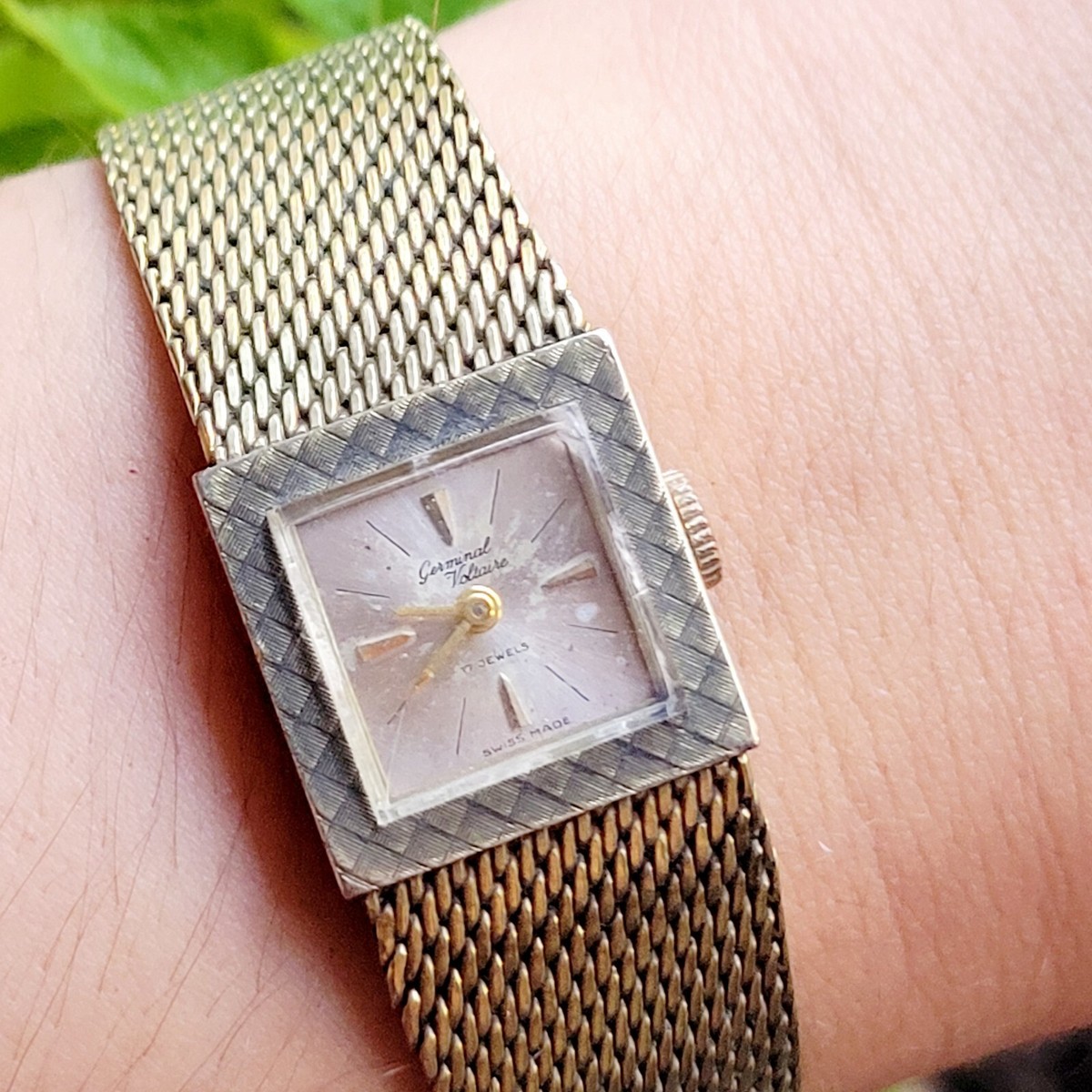 Vintage Swiss Germinal Voltaire 17 Jewels Classic Gold  display picture 3