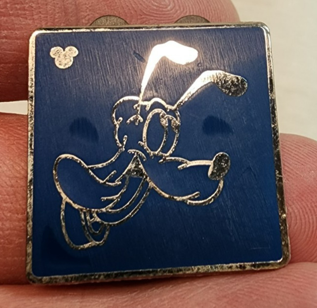 Disney Souvenir Trading Collectors Pin, Blue Square Pluto, Hidden Mickey