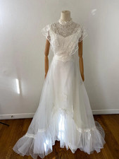 Vintage 70s Victorian Revival Lace Wedding Dress, Union-Made in USA Size 6/7