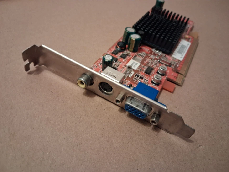 Asus RV370SE/T/128M ATI Radeon X300 SE 128MB PCIe x16 Video Card - Image 4 of 4