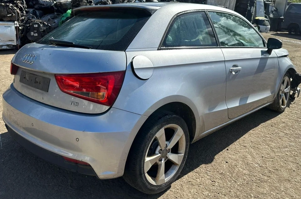 2015 AUDI A1 SPORT 1.6 DIESEL MANUAL BREAKING WHOLE CAR ALL PARTS AVAILABLE NOW! - Image 1 of 4