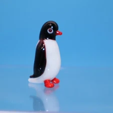 Vintage Hand Blown Art Glass Miniature PENQUIN 1” Tall Animal Figurine DECOR
