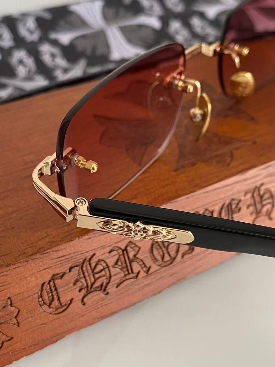 Chrome Hearts Sunglasses with Pink Gradient Lenses Excellent condition unisex Chrome Hearts Sunglasses Rimless Pink Gradient Lenses Gold  main image 3