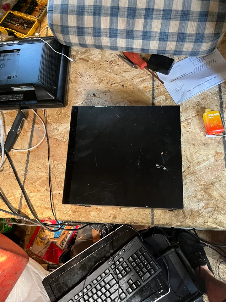 Escritorio torre HP Pavilion Slimline 290-p0043w (500 GB, Intel Celeron, 3,10 GHz, 4 GB) Foto 3 de 3