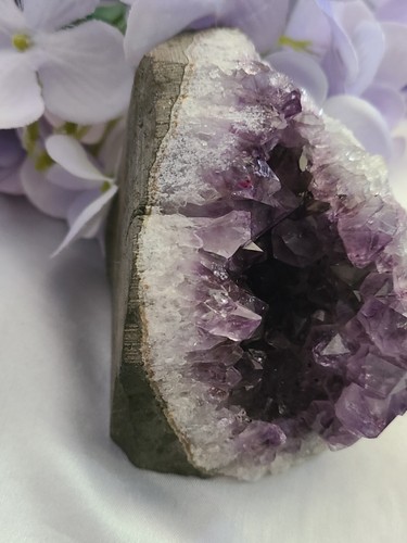 3.7" 416g Standing Uruguay Amethyst Geode Cluster Cathedral Crystal Reiki - Picture 3 of 18
