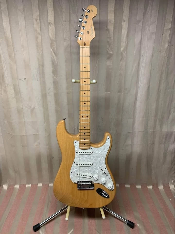 fender ストラトキャスター　American standerd?? Fender American Standard Stratocaster 2008 - 2016 | Reverb
