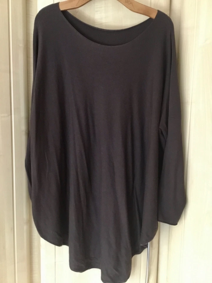 Brown Lagenlook Tunic Top/ Jumper. One size. Great for layering. - Image 3 of 4