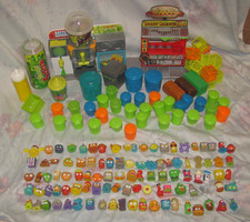 Lot of Trash Pack and Grocery Gang Figures and Accessories, 100 Figures, Moose