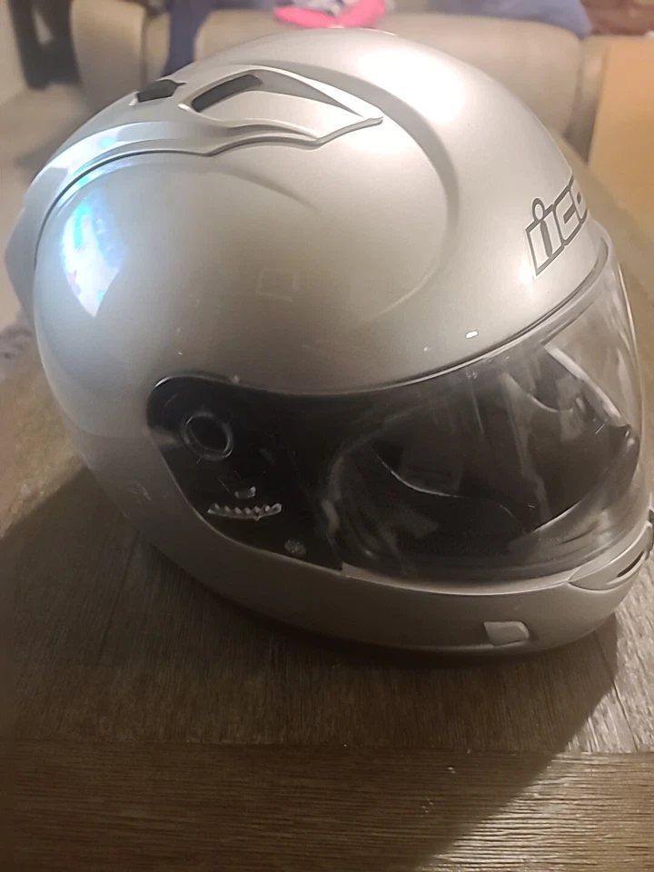 Icon Motorsports Alliance SS Motorcycle Helmet EUC - Image 3 of 4