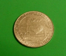 MEDAL: GOLDEN GATE INTERNATIONAL EXPOSITION 1939 UNION PACIFIC RR