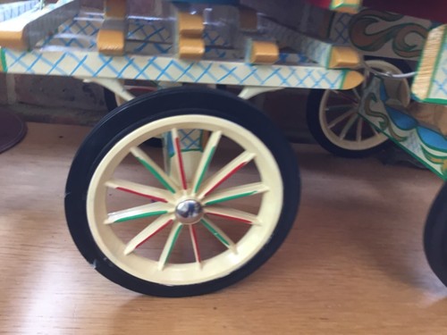 STUNNING HAND BUILT AND PAINTED VINTAGE HORSE CART MODEL WAGON - Picture 7 of 8
