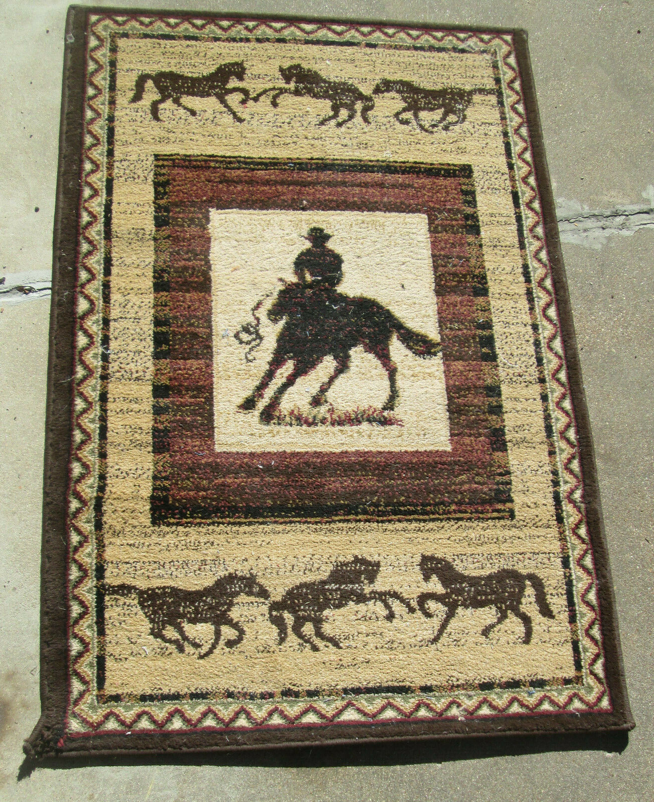 22" X 30" DYNASTY COLLECTION BROWN RUG WESTERN HORSES RIDERS RUNNER MADE TURKEY