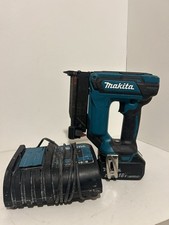 Makita DPT353Z 18V Li-ion LXT Cordless Pin Nailer With 4.0Ah Battery And Charger