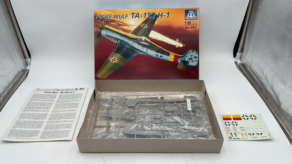  ITA861 Italeri Focke Wulf TA-152 H-1 1/48 - Immagine 2 di 3