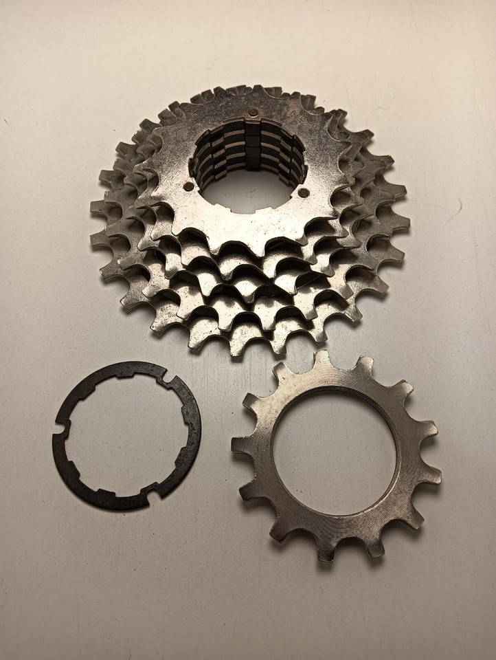 Achetez des Shimano HG-50 Pignon 13T - Argent chez HBS