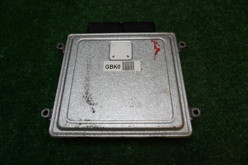Módulo informático motor KIA SORENTO 2014 2015 OEM ECM 391032GBK0 Foto 2 de 4