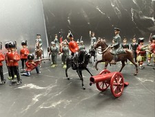 Mixed Vintage Lead Toy Soldiers Lot Britains Soldiers Knights Scots Guards Etc