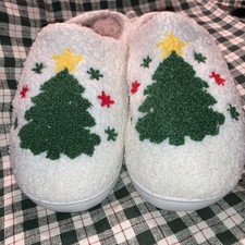 Super Cute Cozy New Plush Christmas Tree Slippers Womens 11 Mens 9.5