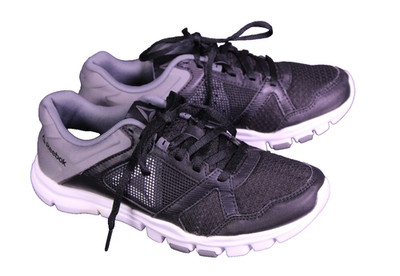 Reebok Sneaker Yourflex Trainette Damen Sportschuhe Gr. 38,5 schwarz grau BS928