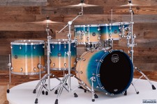 Mapex Saturn Classic Big Size 6 Piece 3 Up / 2 Down Drum Kit, Aqua Fade