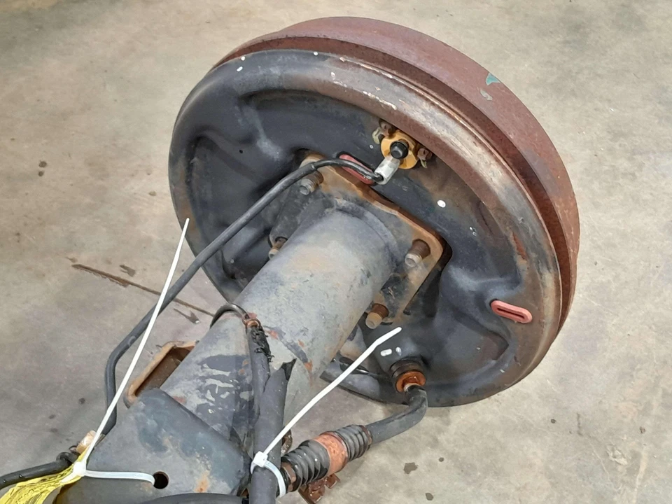 2004-2008 Chevy Colorado 4x2 conjunto de eixo traseiro Opt Z85 relação 3.73 fabricante de equipamento original 25814899 - Imagem 3 de 4