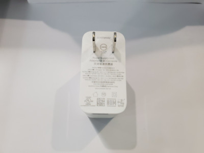Oneplus OEM 125W SuperVOOC USB- C Wall Charger. VCK8HAUH