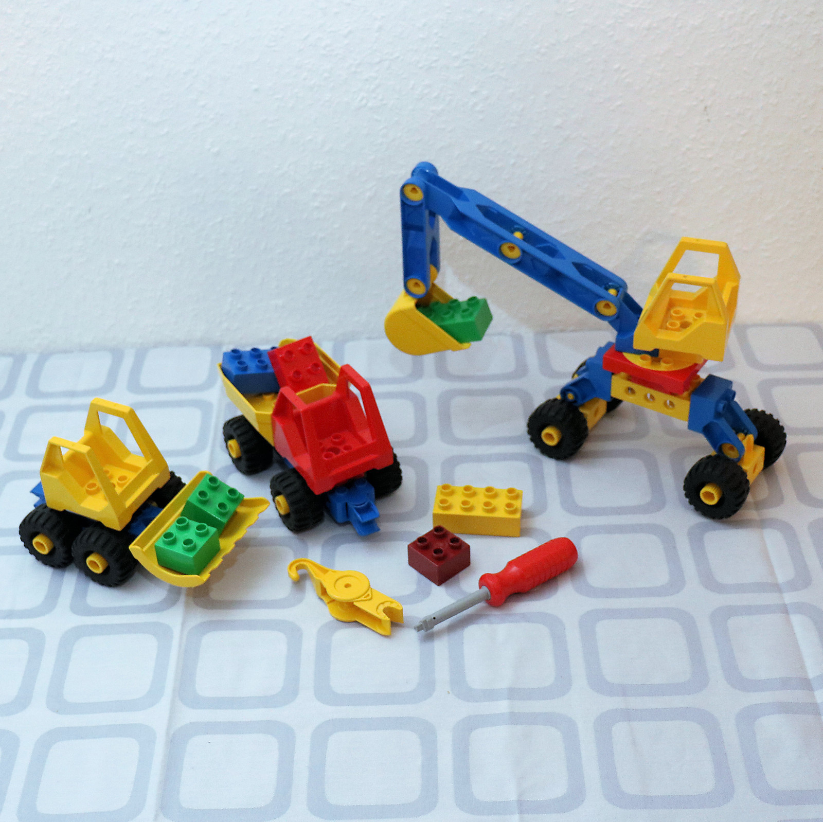 Lego Duplo Toolo Action Wheelers Baustelle LKW Bagger und Drehkran Lego Duplo Toolo Action Wheelers Baustelle LKW Bagger und Drehkran