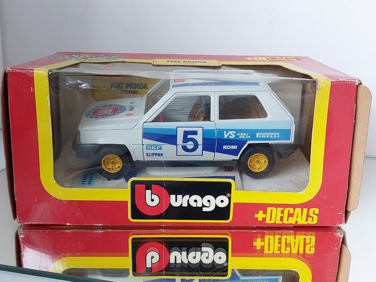 Maquette BURAGO 1/24 - FIAT PANDA 45 - Modèle Miniature Voiture Collection