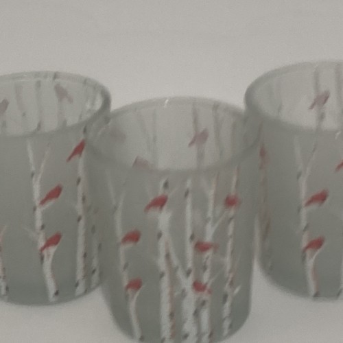 Candelabros votivos de vidrio cardenales rojos sentados en árboles esmerilados 2,5”x2” cantidad 3 - Imagen 3 de 5
