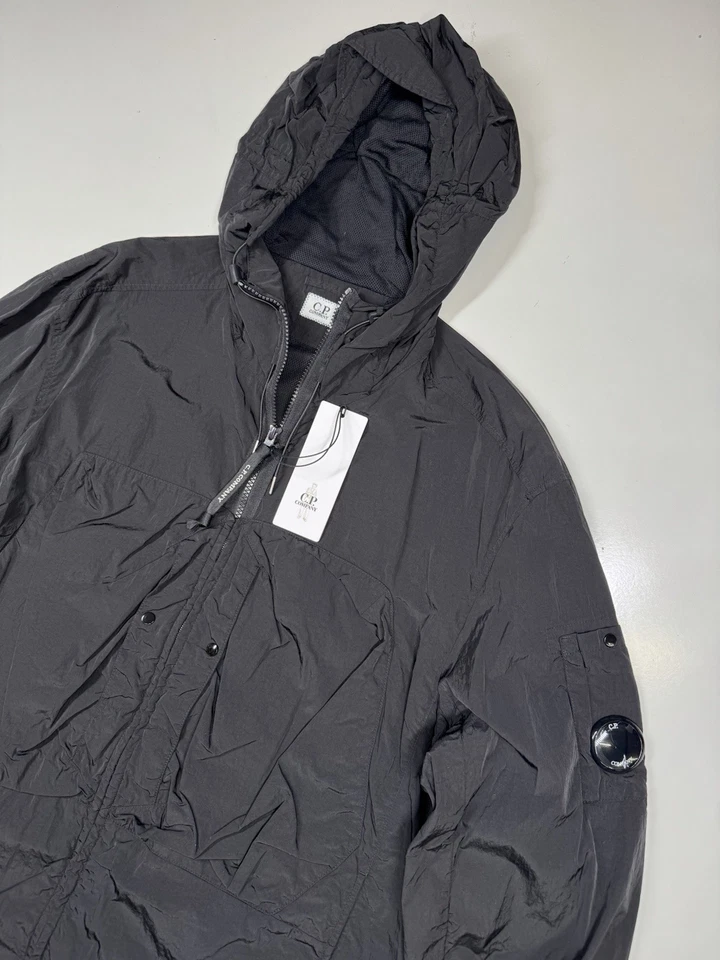 C.P. COMPANY 156A Chrome-R Zipped Hooded Overshirt in Black. - XL. - Image 2 of 4