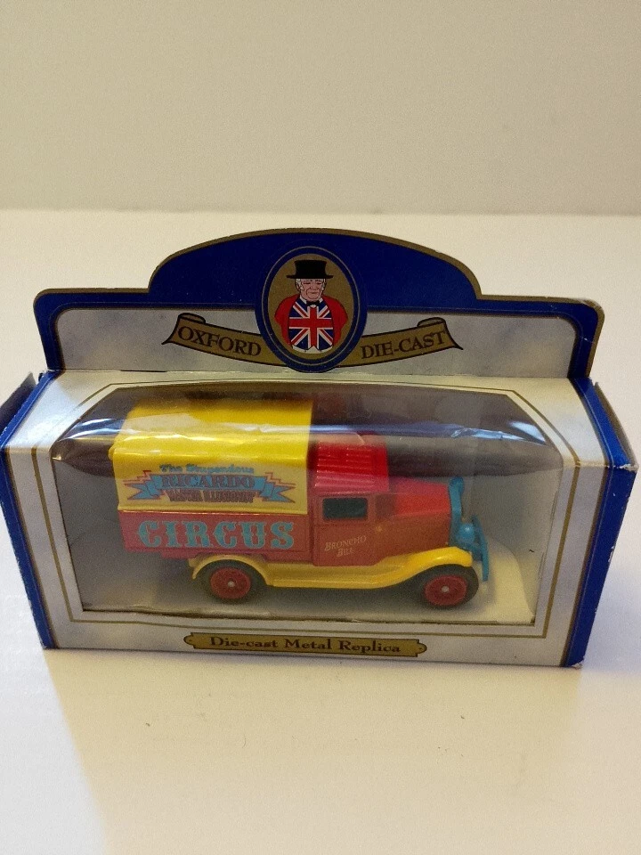 VANS Oxford Diecast Edizione Limitata Circus Van The Stupendous Ricardo