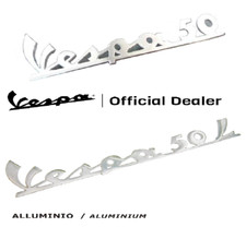 TARGHETTA SCRITTA STEMMA ANTERIORE E POSTERIORE PER VESPA 50 L 1966-1970 PIAGGIO