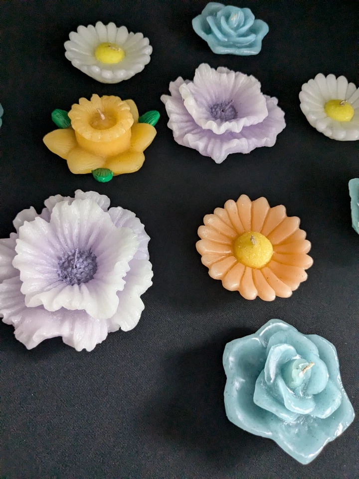 Lote De 10 Velas Flotantes De Colección Rosas, Narcisos, Margaritas e Hisbisco Decoración Ducha Foto 4 de 4
