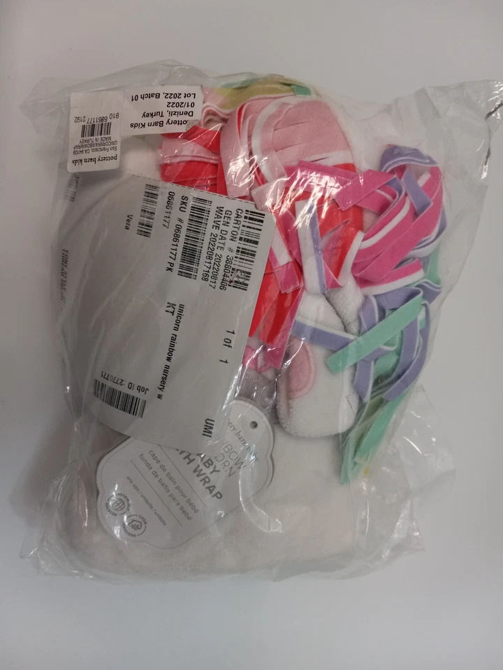 Pottery Barn Kids Unicornio Arco Iris Envoltura en Blanco NUEVO Bordado para Vera  Foto 3 de 4