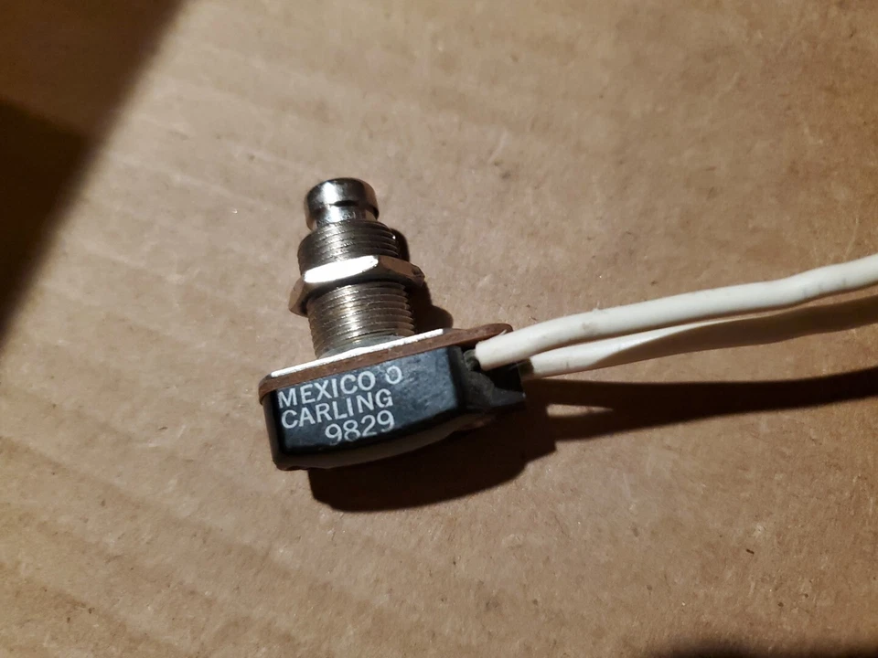 Interruptor Carling 9829 pulsador USADO ENVIAMOS HOY Foto 2 de 4