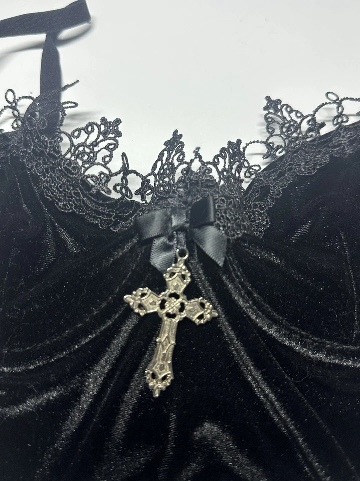 Sujetador gótico Widow Dolls Kill Sujetador de encaje de terciopelo XS negro Foto 2 de 4