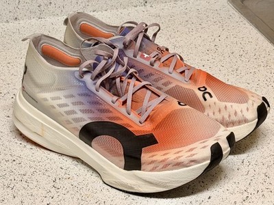 GREAT CONDITION! On Cloudboom Strike Men s Running Shoes US 9.5