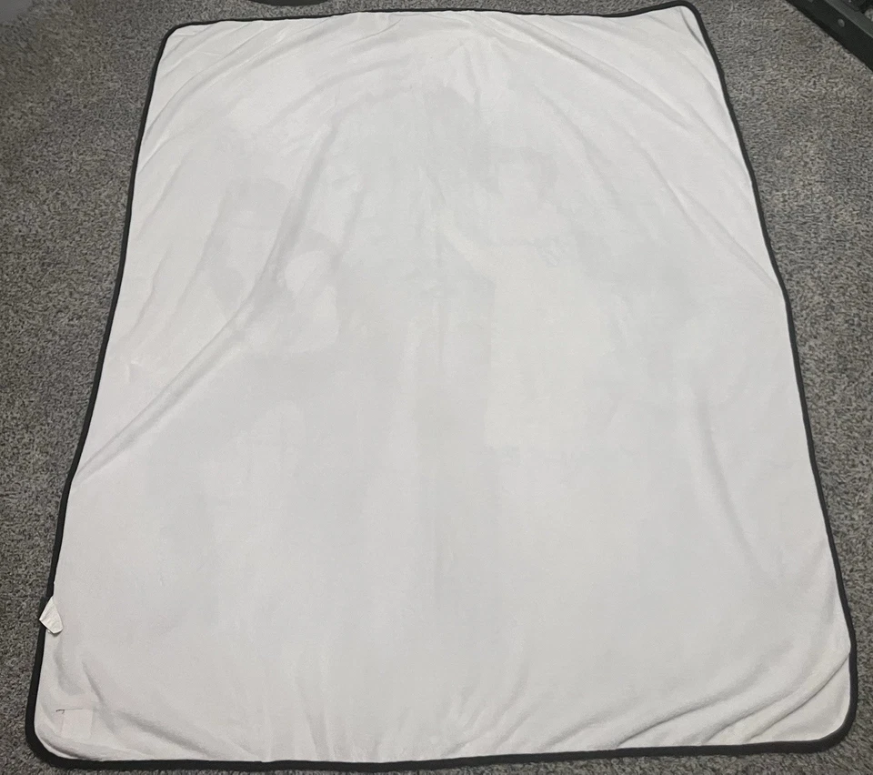 Star Wars 40th Anniversary Signature Black & White Print Blanket Fleece - Image 4 of 4