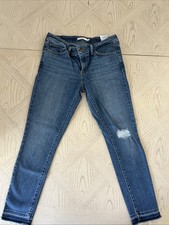 Levi  s Women  s 711 Skinny Size 29 Dark Blue Wash Jeans