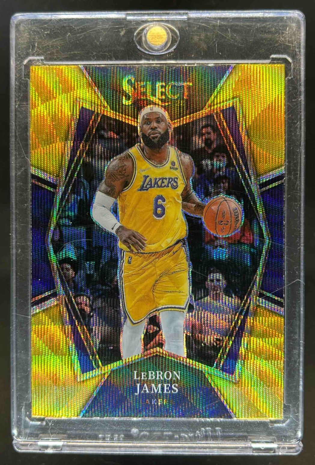 2021-22 Select LeBron James Gold Wave Prizm Premier #195 Lakers
