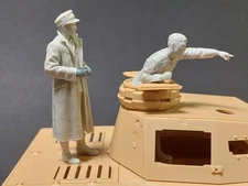 Panzer Art 1/35 WWII German Pz.Lll/IV Turret Set (2 figures)