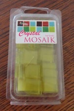 CRYSTAL MOSAIQUE JAUNE CITRON TRANSPARENT BOITE  100 G 15*15MM