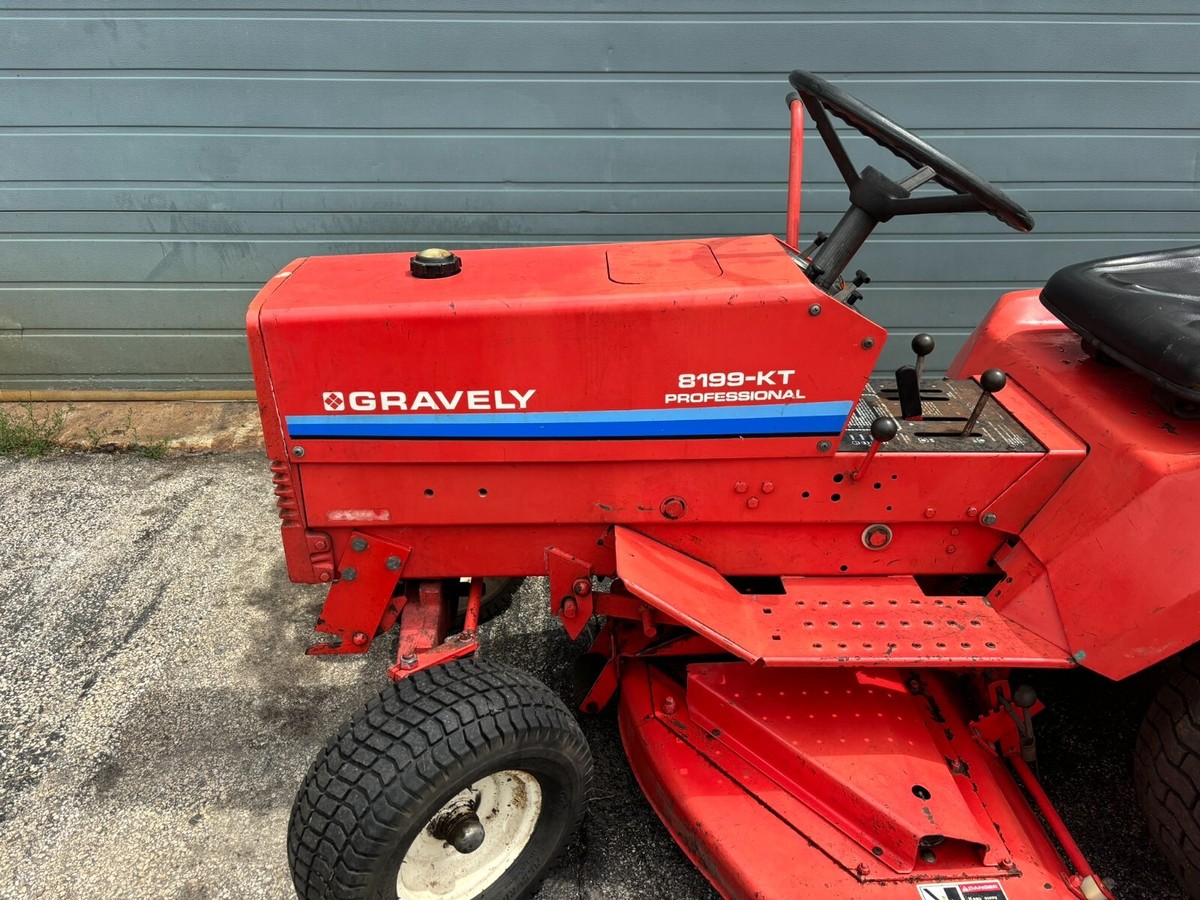 Gravely 8199-KT Professional Gas Powered Lawn Tractor 19 HP