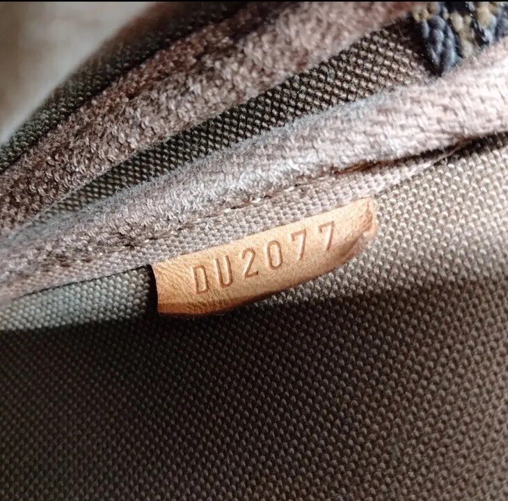 LOUISVUITTON 小物入れ ルイヴィトン/小物入れ/ウォーカー/ブロンズ/型番：M91154の買取
